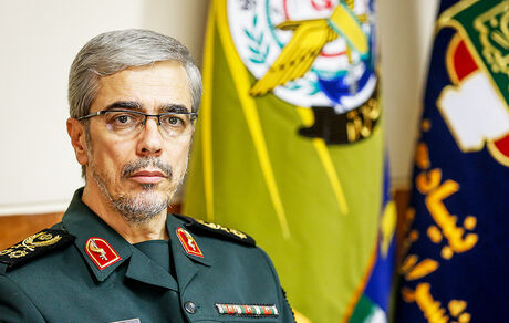 رییس ستاد کل نیروهای مسلح: نیروهای مسلح "قوی شدن" را بر اساس منویات رهبری پرشتاب تر از گذشته به پیش می برند