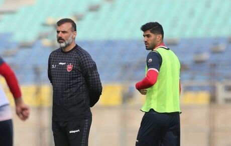 سید جلال حسینی مدرک A برای نشستن روی نیمکت پرسپولیس ندارد!