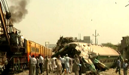 تصادف دو قطار در پاکستان، ۳۰ کشته در پی داشت