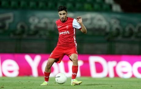 هافبک پرسپولیس، قرضی جدا شد