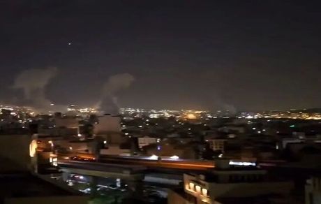 سقوط موشک‌های ایرانی در پایگاه هوایی انگلیس در قبرس و چندین پایگاه آمریکایی