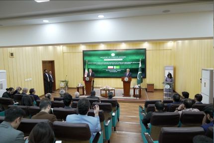 عراقچی: در زمان مناسب، پاسخ رژیم صهیونیستی را خواهیم داد / تروریست تهدیدی برای هر دو کشور ایران و پاکستان است