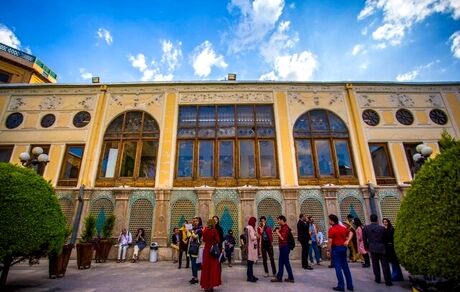 موزه‌ها باز نبودند که تعطیل شوند