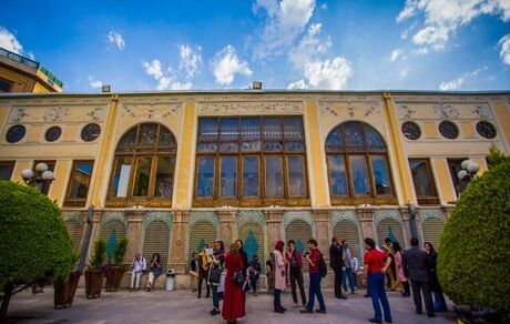 موزه‌ها باز نبودند که تعطیل شوند