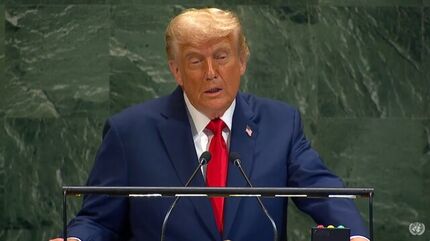 ترامپ: انرژی تجدیدپذیر دروغی بیش نیست / ایران پیشنهاد من را رد کرد / در دوره طلایی آمریکا هستیم
