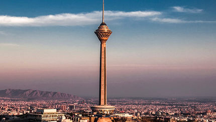 برج میلاد دو روز تعطیل است
