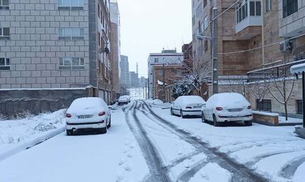 بارش برف در اردبیل: مدارس تعطیل شد / تردد در راه‌های استان جریان دارد