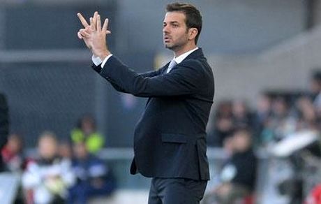 داستان استرا و استقلال تمام شد؛ سرمربی آبی‌ها دیگر برنمی‌گردد
