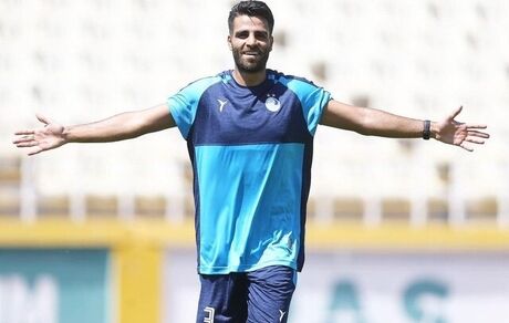 مرادمند به استقلال بازگشت