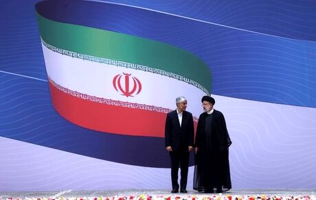 کیومرث هاشمی وزیر ورزش و جوانان شد