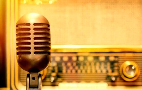 برنامه‌های رادیو در هفته وحدت