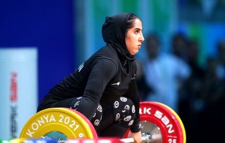 ۳ طلا؛ شاهکار الهام حسینی در قهرمانی وزنه‌برداری زنان آسیا