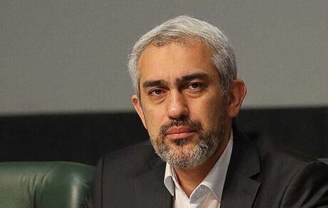 وزیر اقتصاد: تصمیمات خوبی برای تثبیت بازار ارز گرفته شده است