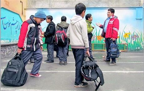 واکنش رئیس سازمان پژوهش و برنامهریزی آموزشی به حجم بالای کتب درسی