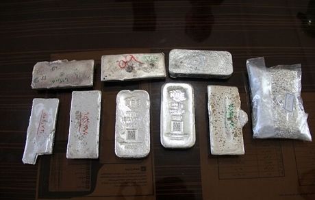 سقوط سنگین ارزش نقره در بازارهای جهانی