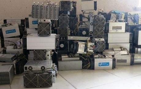 کشف ۹۲ دستگاه قاچاق استخراج ارز دیجیتال در استان فارس