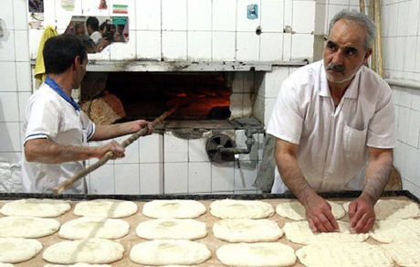 جزئیات طرح مدیریت هوشمندانه یارانه آرد و نان/نان پخته و فروخته شده؛ مبنای تخصیص آرد به نانوا