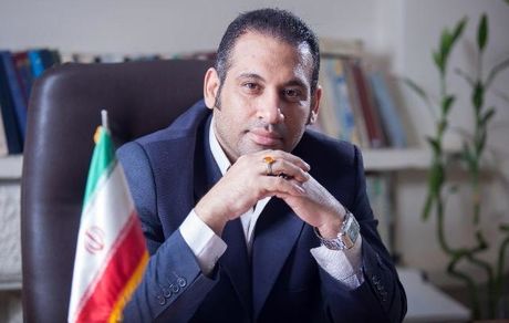 به شرط تامین ارز قیمت کاغذ کاهش می یابد