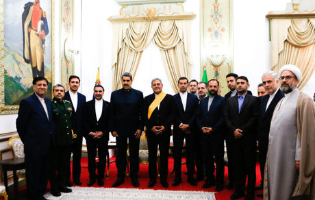 نشان درجه اول ونزوئلا به سفیر ایران