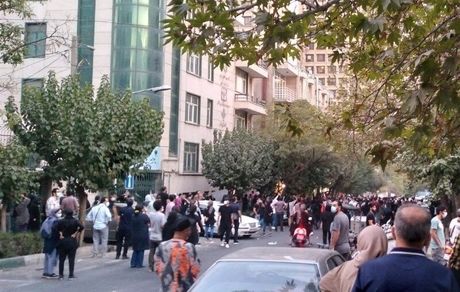 تسنیم: تجمعات اعتراضی پراکنده در برخی نقاط تهران