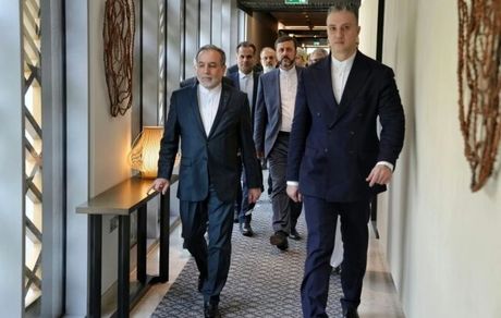 مذاکرات ایران و آمریکا برای برخی مشورت‌ها متوقف شد