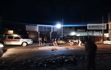 نجات ده‌ها آفرود سوار گرفتار در برف ارتفاعات دیزج مرگور