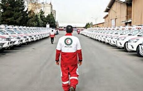 امدادرسانی هلال حمر به ۶۰۰ نفر در برف و کولاک ۹ استان