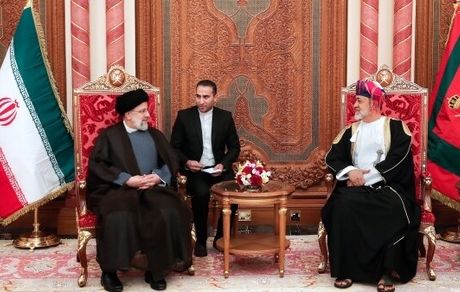 امضای ۱۲ سند همکاری در حوزه های مختلف بین ایران و عمان