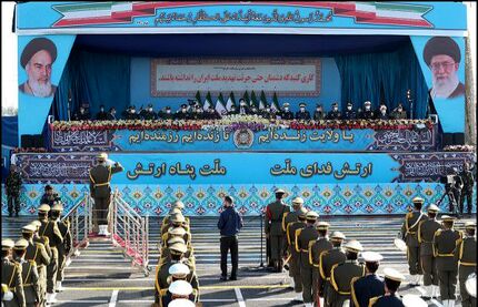 آغاز مراسم روز ارتش با حضور رئیس جمهور