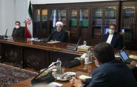 روحانی: نباید اجازه دهیم فشار تحریم باعث افزایش افسار گسیخته قیمت‌ها شود 