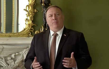 پمپئو : با نخست وزیر انگلیس درباره تمدید تحریم تسلیحاتی ایران رایزنی کردم