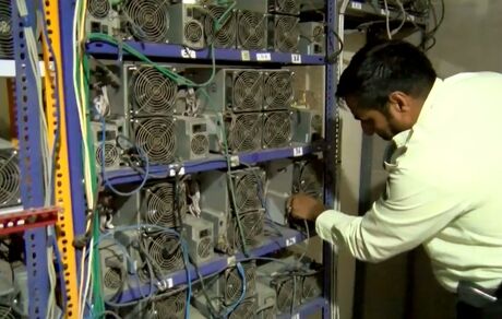 کشف دستگاه‌های قاچاق استخراج ارز دیجیتال در شاهین‌شهر