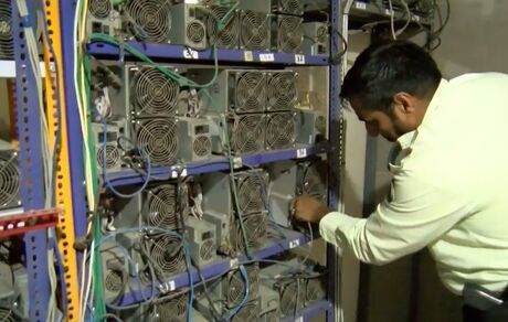 کشف دستگاه‌های قاچاق استخراج ارز دیجیتال در شاهین‌شهر