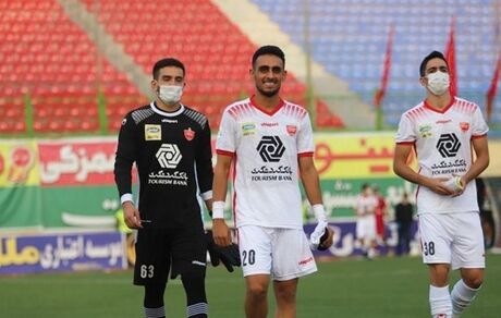 پرسپولیس مجوز جدایی مهاجم خود را به پیکان می‌دهد؟