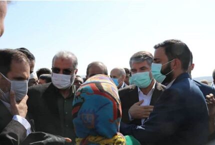 بازدید وزیر جهاد کشاورزی از یک مجتمع گلخانه‌ای و دامداری در زرین دشت