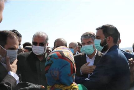 بازدید وزیر جهاد کشاورزی از یک مجتمع گلخانه‌ای و دامداری در زرین دشت