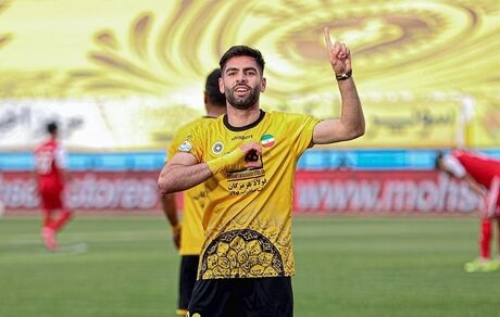 اولین خرید تابستانی پرسپولیس از اصفهان می‌آید