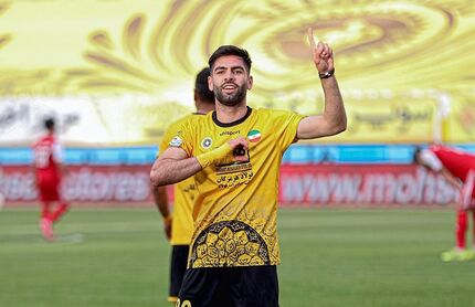 اولین خرید تابستانی پرسپولیس از اصفهان می‌آید