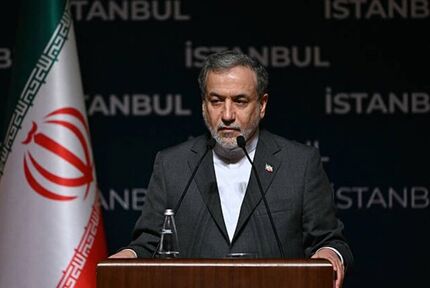عراقچی: گزینه‌های متنوعی برای پاسخ در پیش‌رو داریم / فردا با پوتین دیدار خواهم کرد