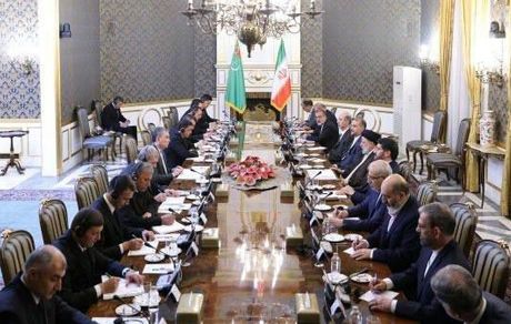 رئیسی: تهران و عشق آباد روابط خوبی با هم دارند ولی کافی نیست