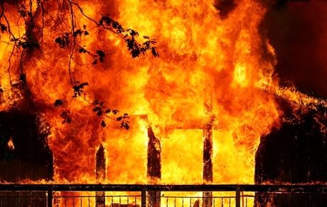  کالیفرنیا در جهنم؛ هزاران نفر مجبور به تخلیه خانه‌هایشان شدند