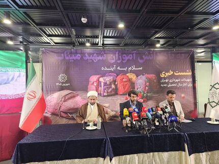 ورود ۳۱ اتوبوس دوکابین به کشور به رغم محاصره ادعایی آمریکایی